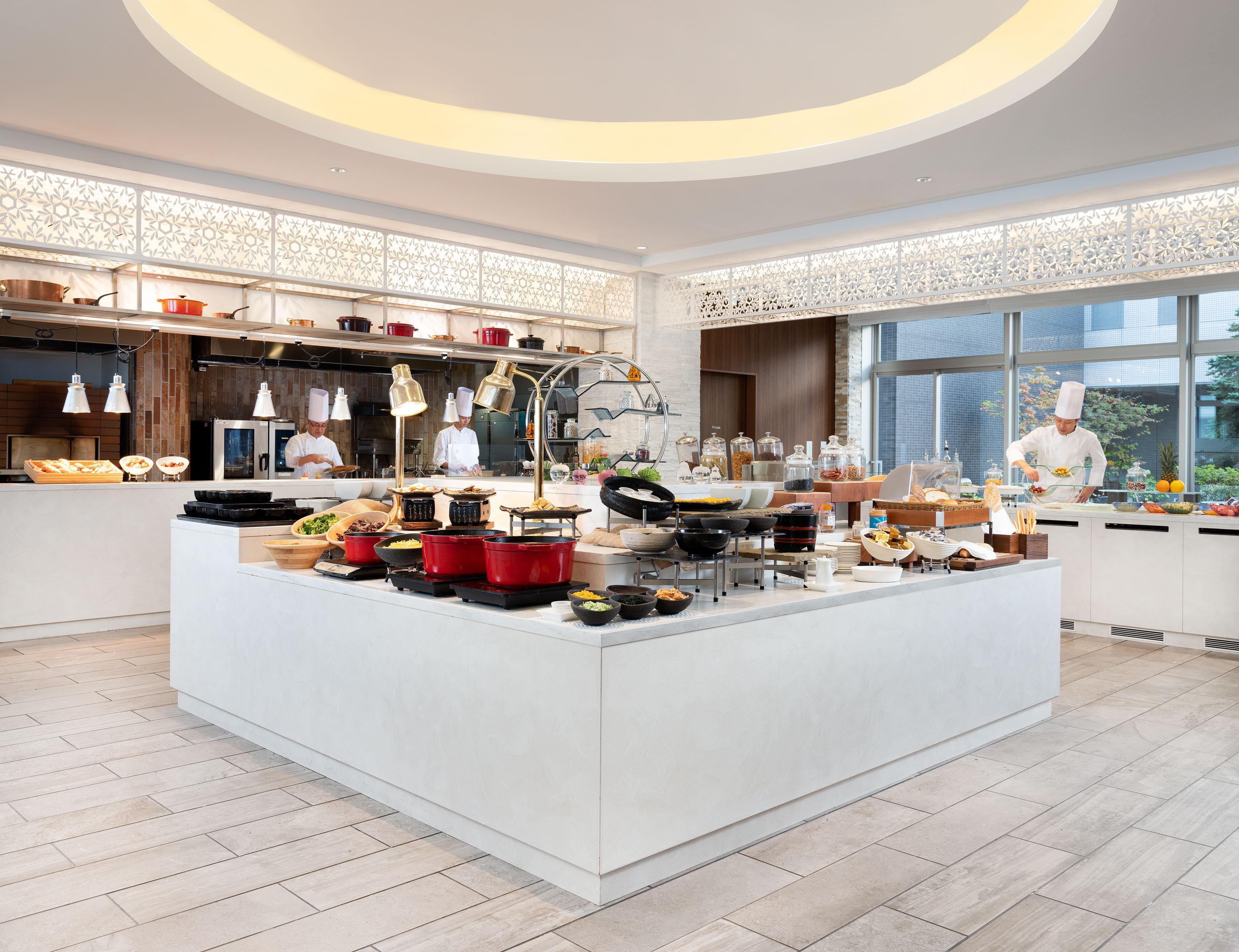 Ana Crowne Plaza Chitose By Ihg Hotel Exterior photo The buffet at the hotel