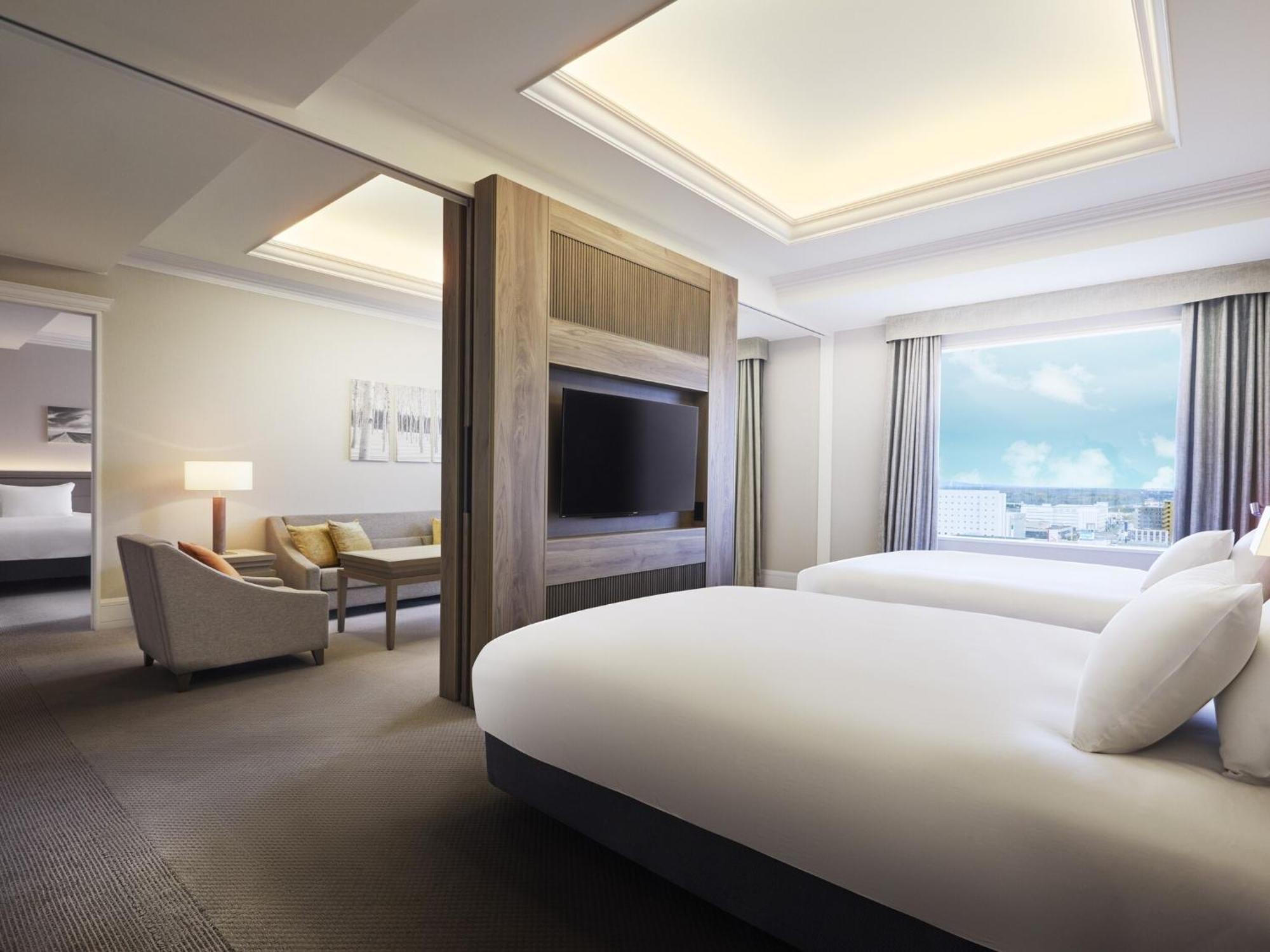 Ana Crowne Plaza Chitose By Ihg Hotel Exterior photo A suite at the hotel