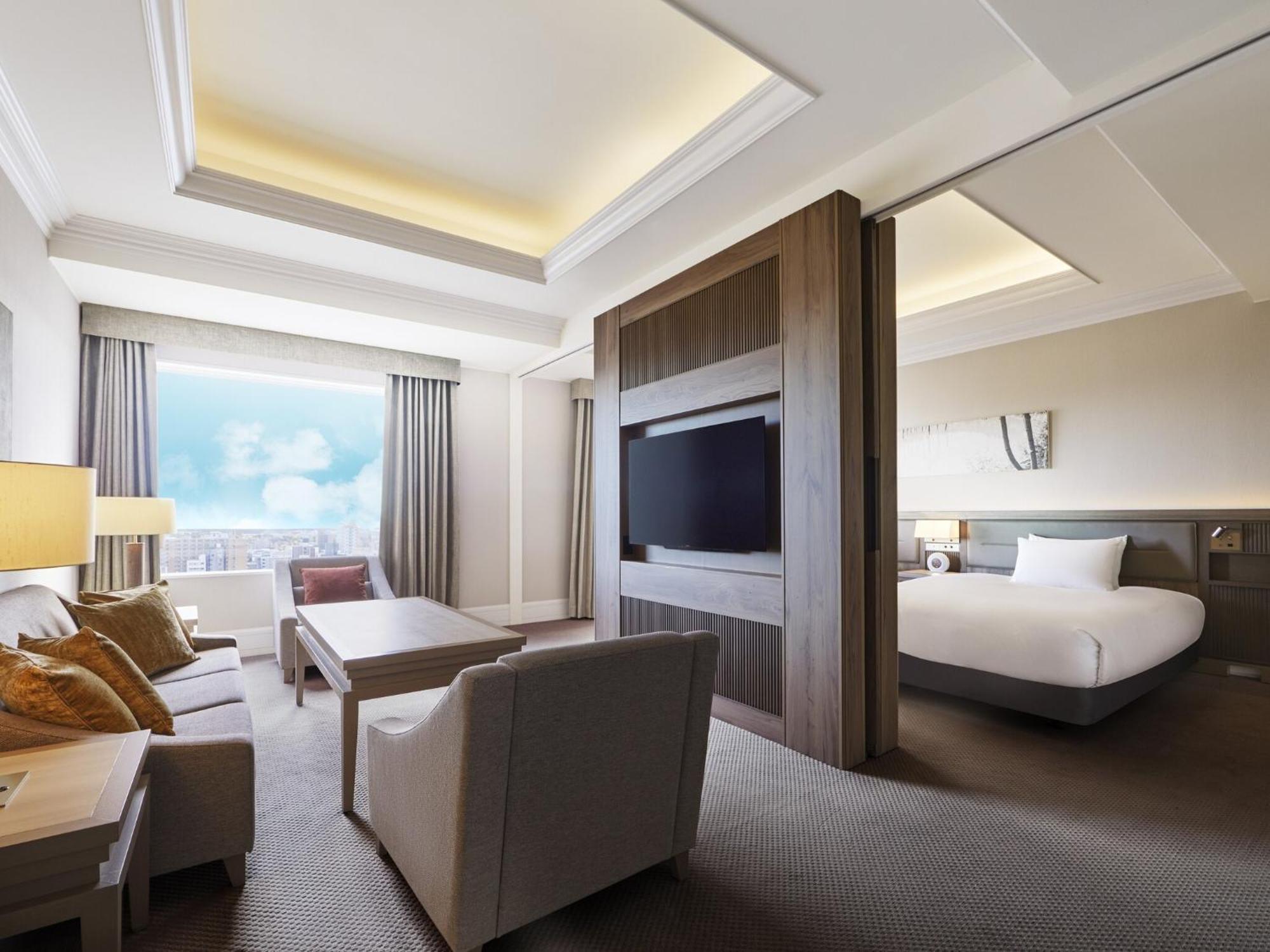 Ana Crowne Plaza Chitose By Ihg Hotel Exterior photo Deluxe Suite