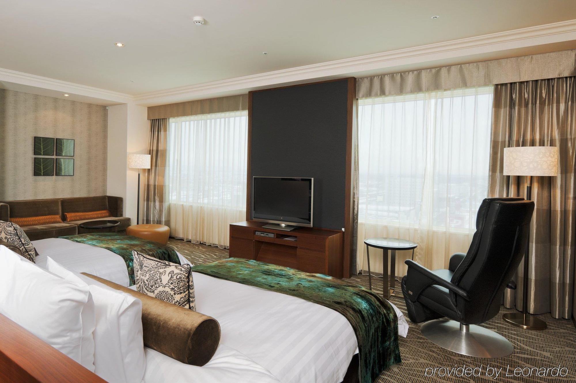 Ana Crowne Plaza Chitose By Ihg Hotel Room photo A suite at the hotel
